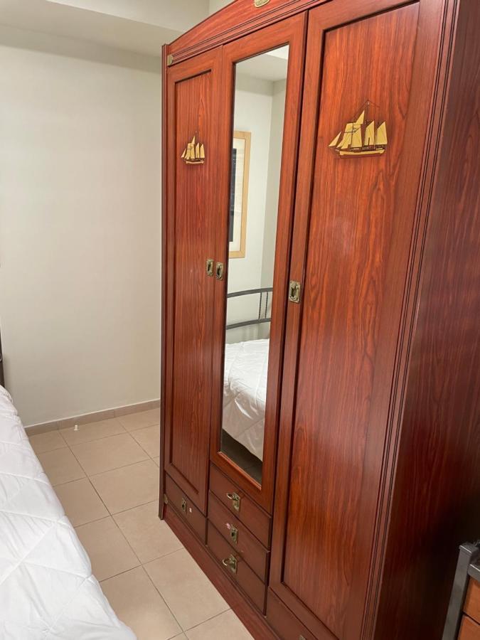 Isralux Apartments บัตยัม ภายนอก รูปภาพ