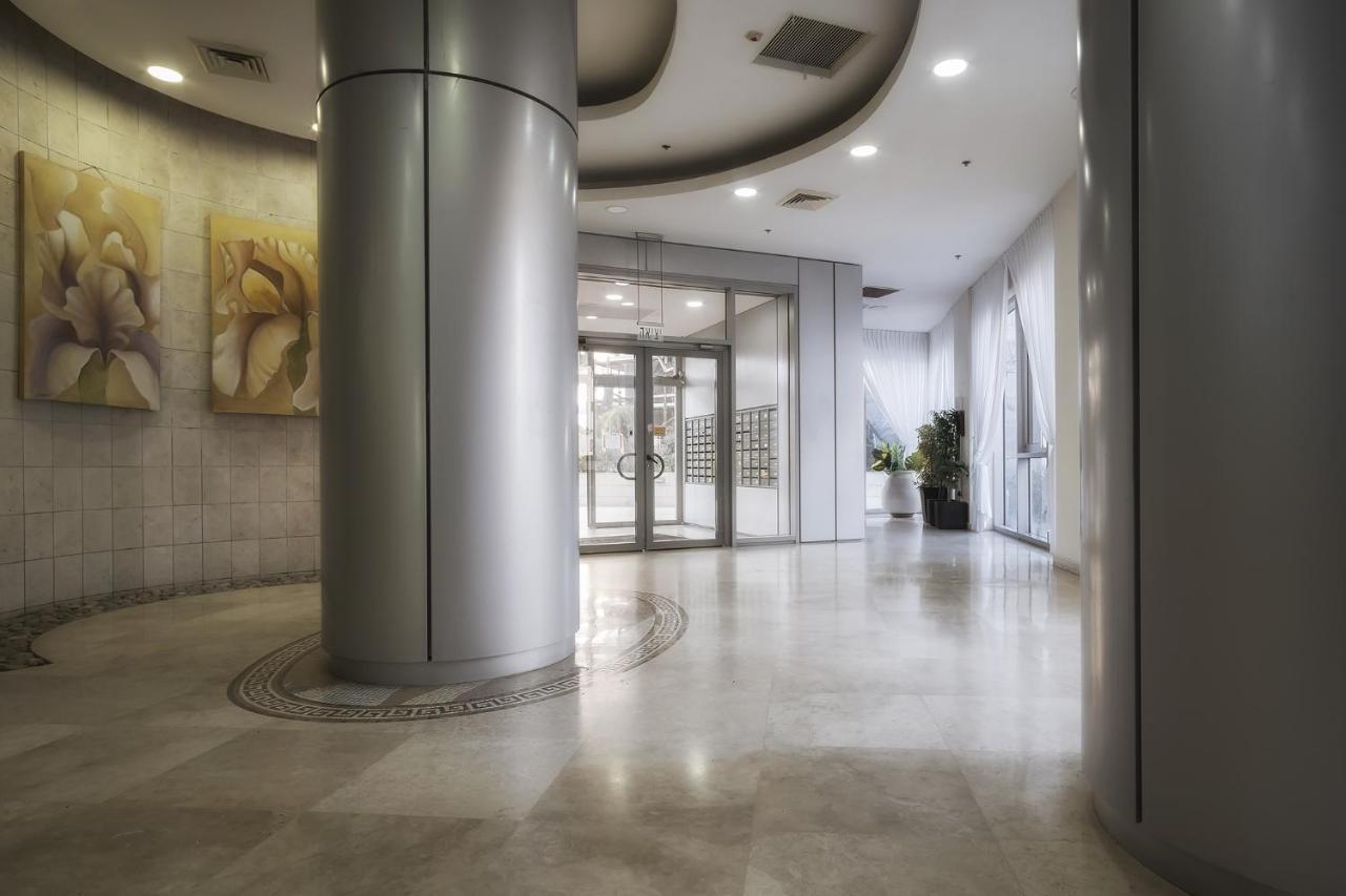 Isralux Apartments บัตยัม ภายนอก รูปภาพ